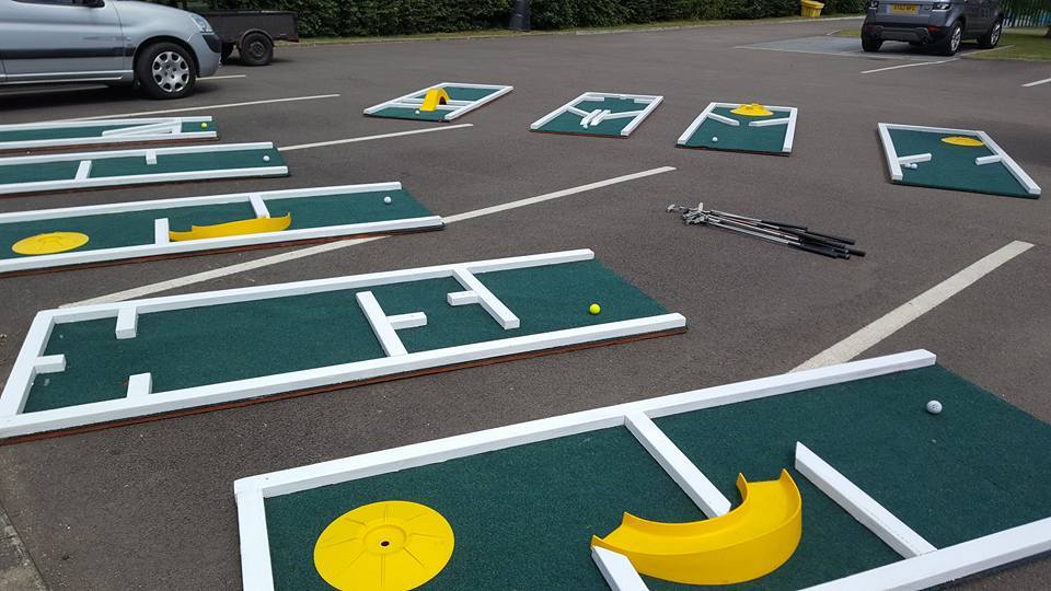 18 hole crazy golf hire